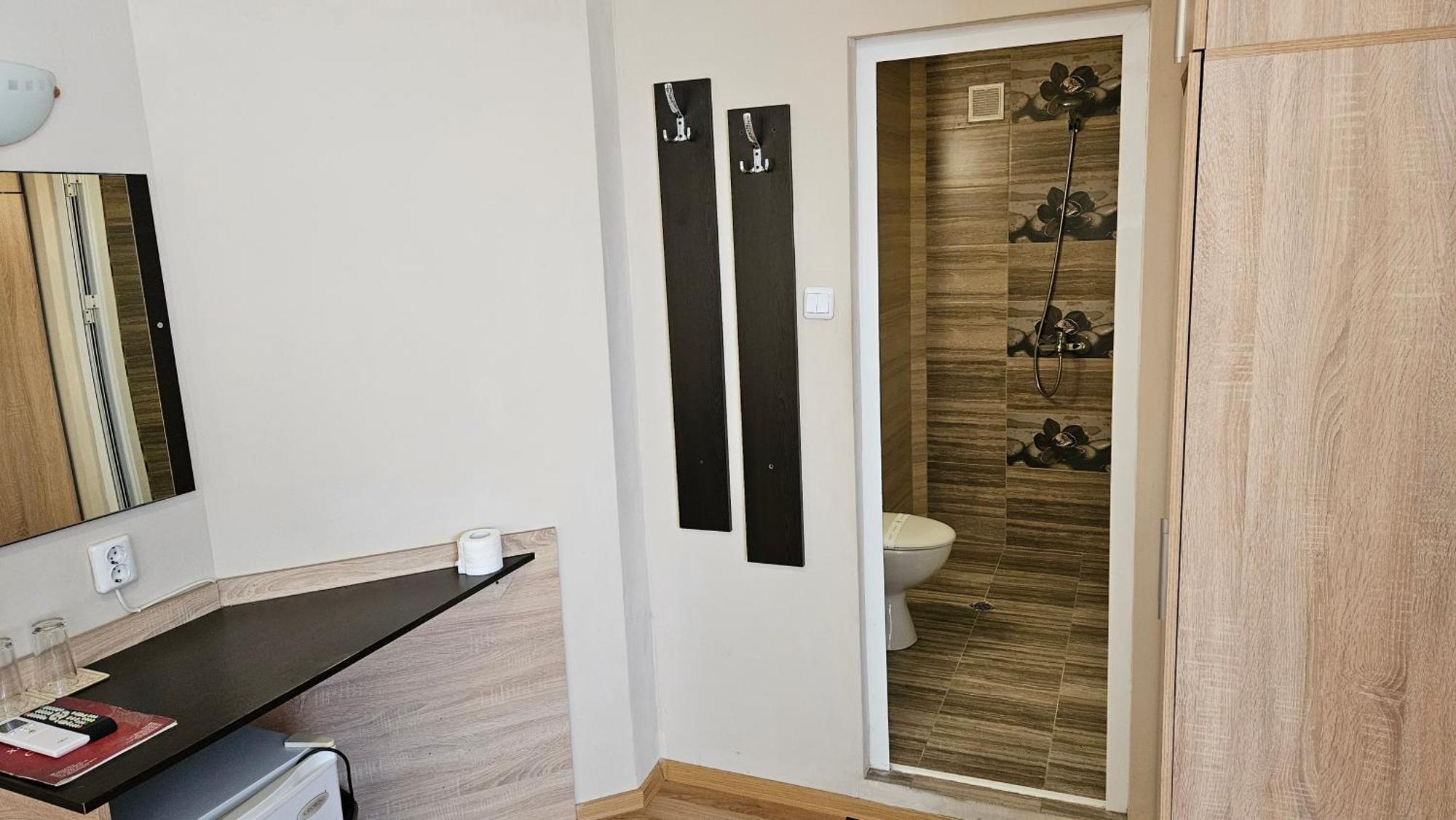 Caprice Family Hotel Varna Exterior photo